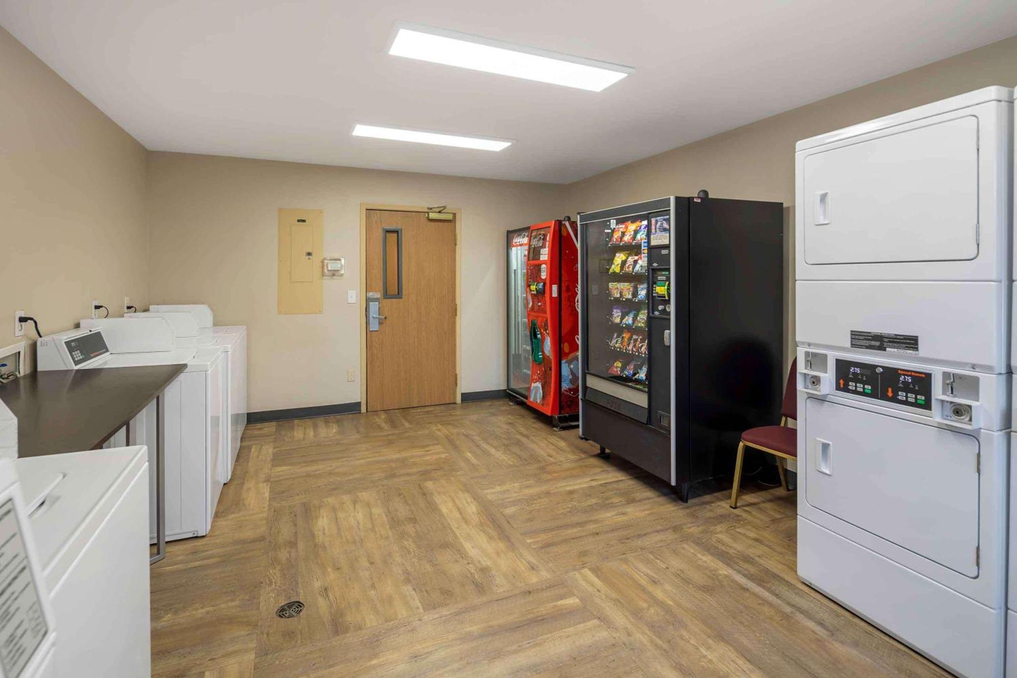 Extended Stay America Suites - Anchorage - Midtown Bagian luar foto
