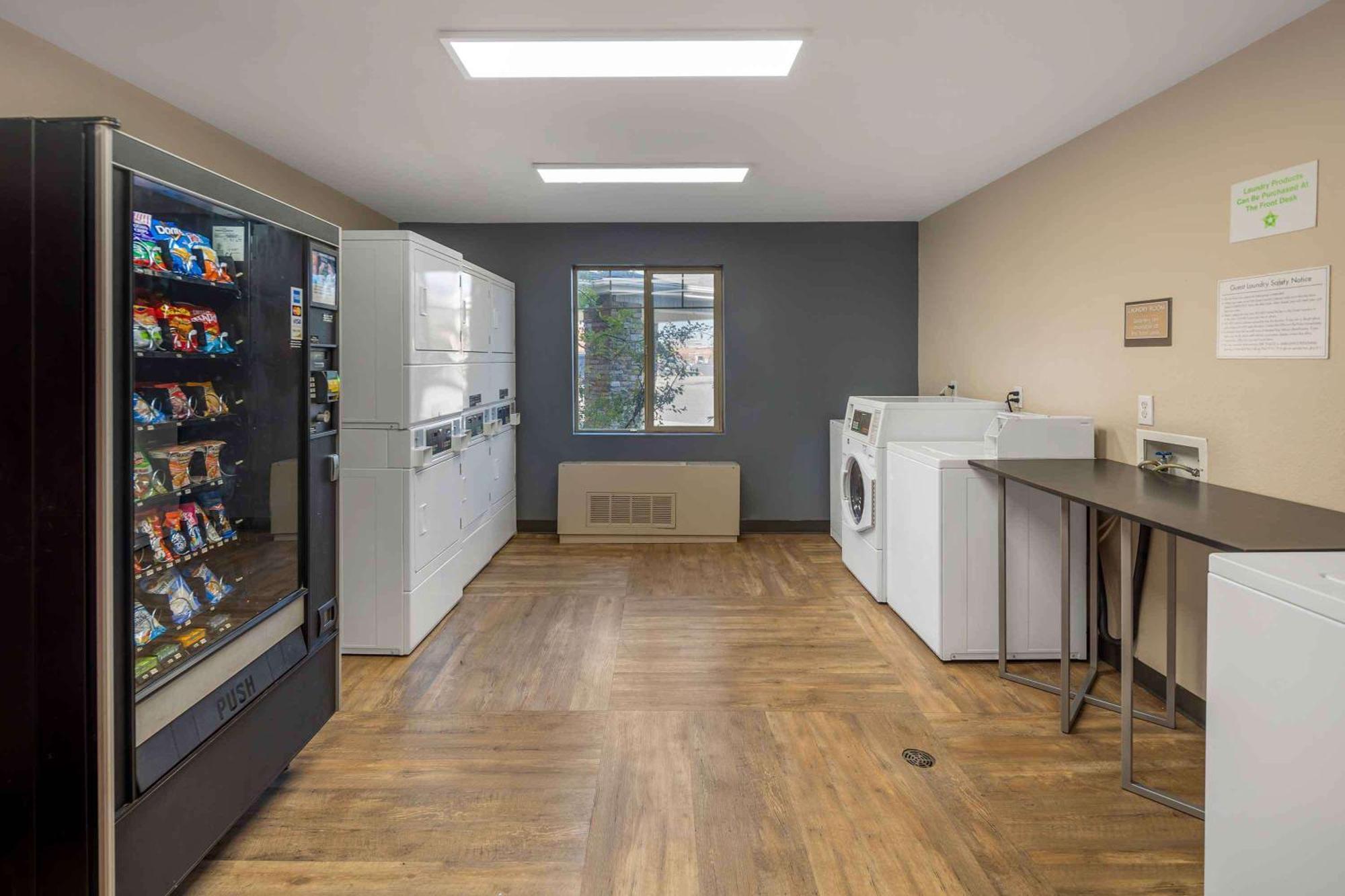 Extended Stay America Suites - Anchorage - Midtown Bagian luar foto